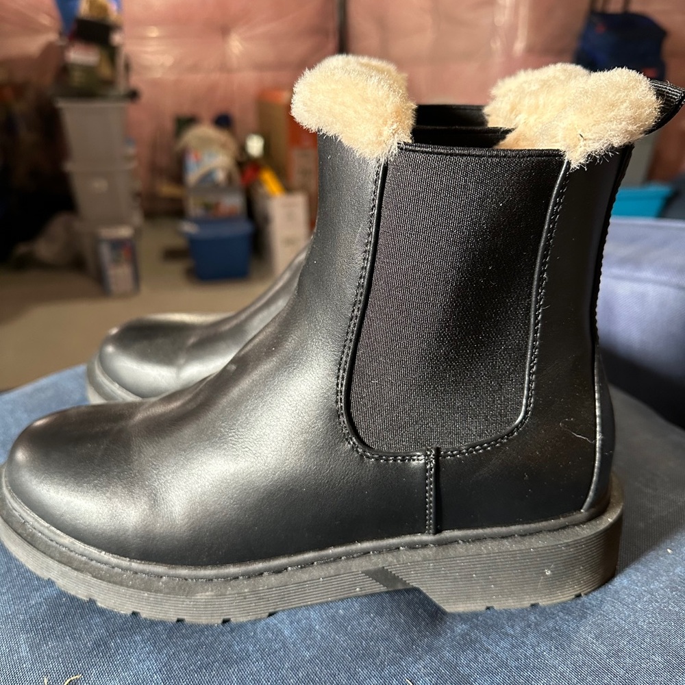 Madden girl lined walking boots